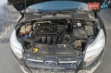 Седан Ford Focus 2013 в 