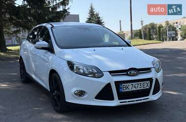 Седан Ford Focus 2011 в 