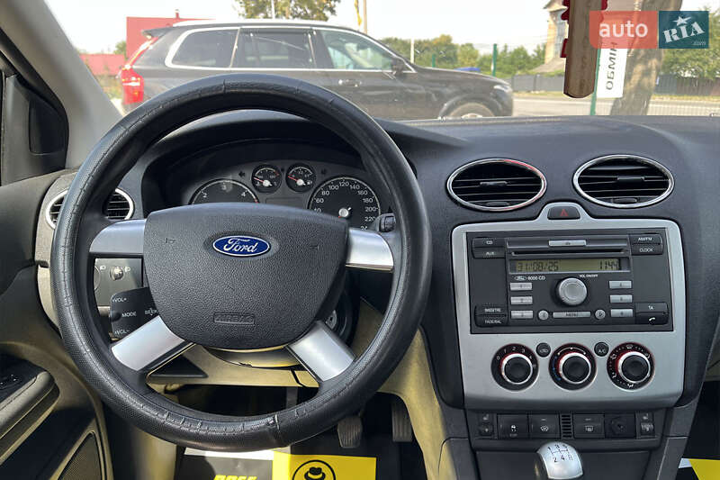 Хэтчбек Ford Focus 2006 в Коломые