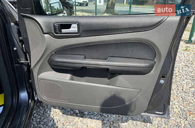 Хэтчбек Ford Focus 2006 в 
