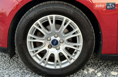 Универсал Ford Focus 2012 в 