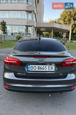 Седан Ford Focus 2016 в 