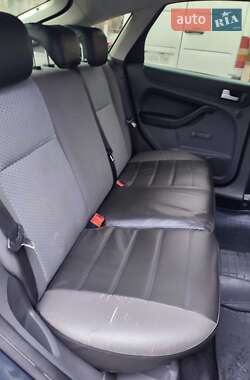 Хэтчбек Ford Focus 2007 в 
