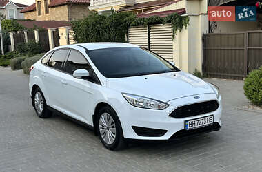 Седан Ford Focus 2016 в 