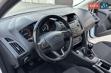 Седан Ford Focus 2016 в 