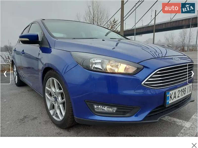 Хэтчбек Ford Focus 2015 в 