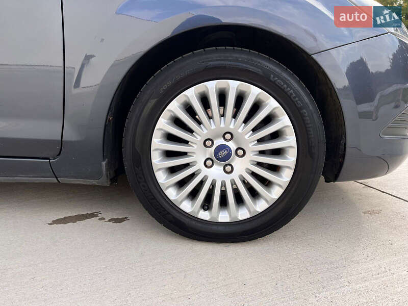 Хетчбек Ford Focus 2010 в Луцьку