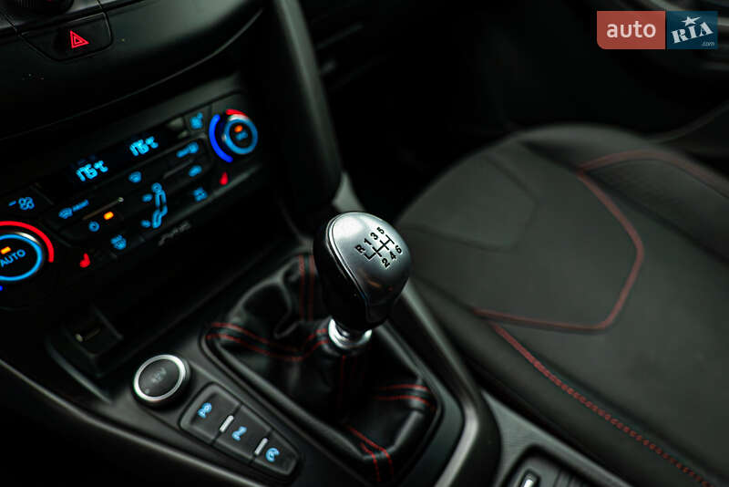 Хэтчбек Ford Focus 2017 в Киеве фото 17 Хэтчбек Ford Focus 2017 в Киеве