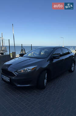 Седан Ford Focus 2015 в 
