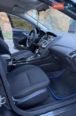 Седан Ford Focus 2015 в 