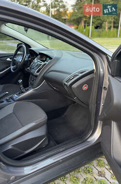Седан Ford Focus 2013 в 
