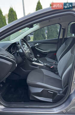 Седан Ford Focus 2013 в 