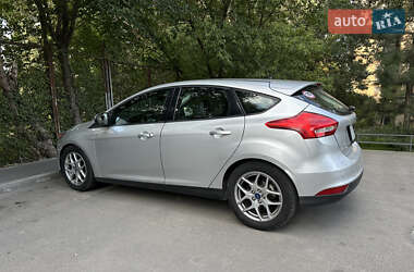 Хэтчбек Ford Focus 2015 в 