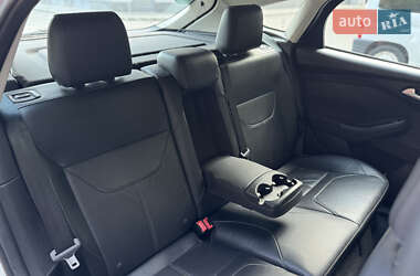 Хэтчбек Ford Focus 2015 в 