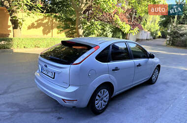 Хетчбек Ford Focus 2011 в 