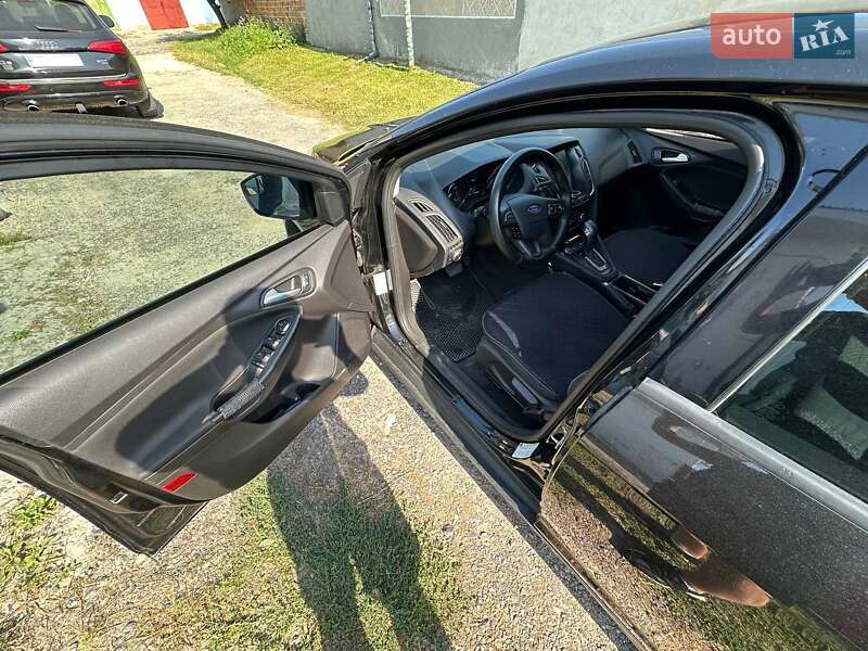 Седан Ford Focus 2015 в Дубно