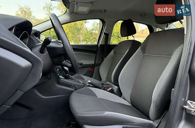 Седан Ford Focus 2012 в 