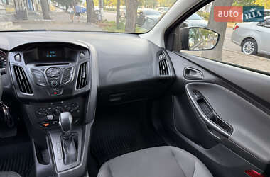 Седан Ford Focus 2012 в 