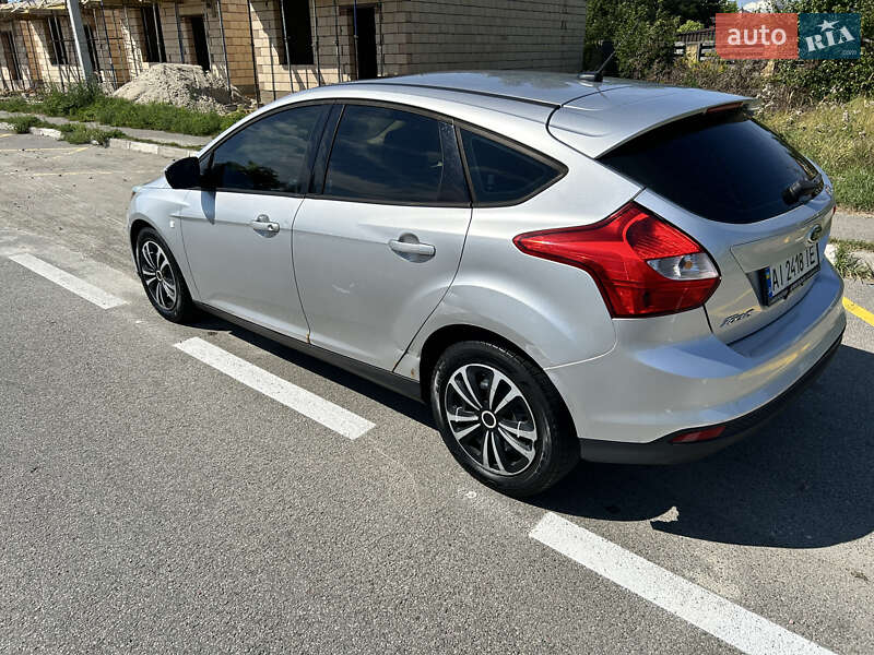 Хэтчбек Ford Focus 2011 в Киеве