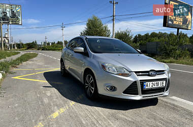 Хэтчбек Ford Focus 2011 в 