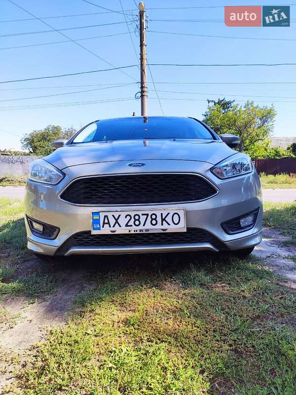 Хэтчбек Ford Focus 2015 в Харькове