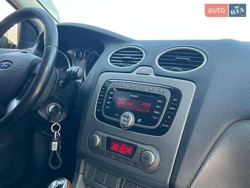 Хэтчбек Ford Focus 2010 в Львове фото 15 Хэтчбек Ford Focus 2010 в Львове