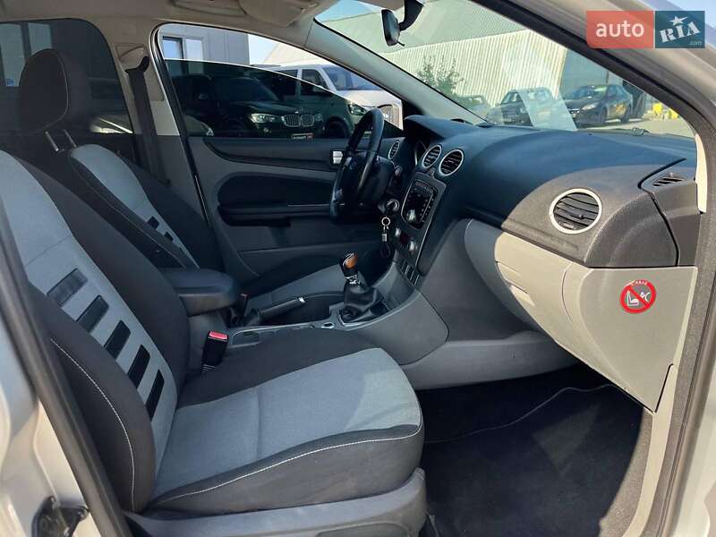 Хэтчбек Ford Focus 2010 в Львове фото 19 Хэтчбек Ford Focus 2010 в Львове