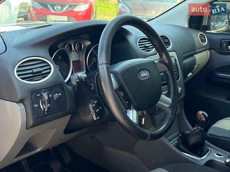 Хэтчбек Ford Focus 2010 в Львове фото 36 Хэтчбек Ford Focus 2010 в Львове