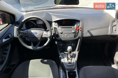 Седан Ford Focus 2015 в 