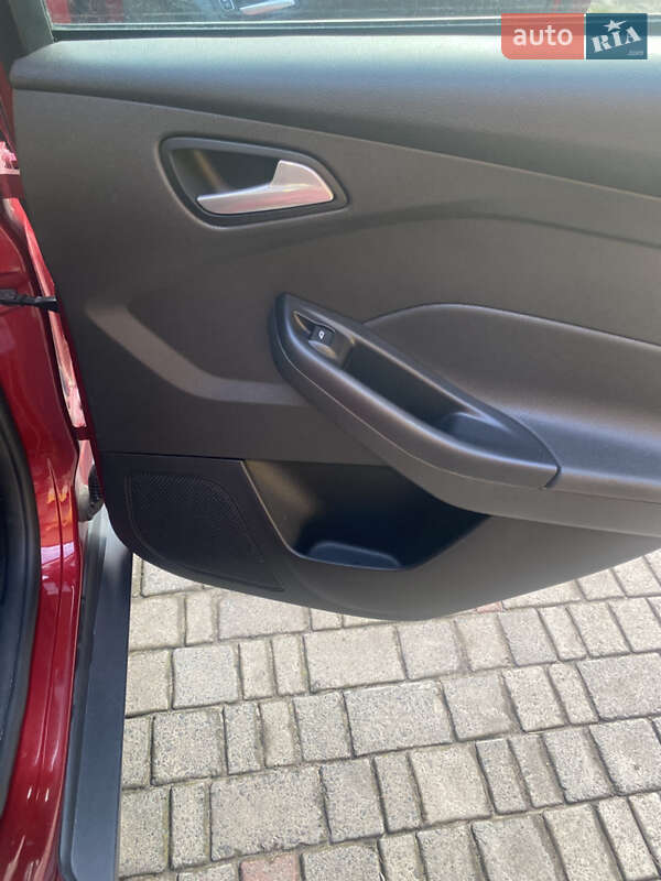 Седан Ford Focus 2017 в Соснівці