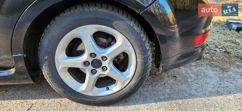 Хэтчбек Ford Focus 2009 в Лугинах фото 7 Хэтчбек Ford Focus 2009 в Лугинах
