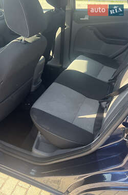 Универсал Ford Focus 2010 в 