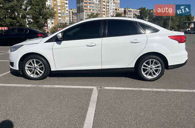 Седан Ford Focus 2015 в 