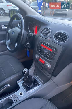Универсал Ford Focus 2010 в 