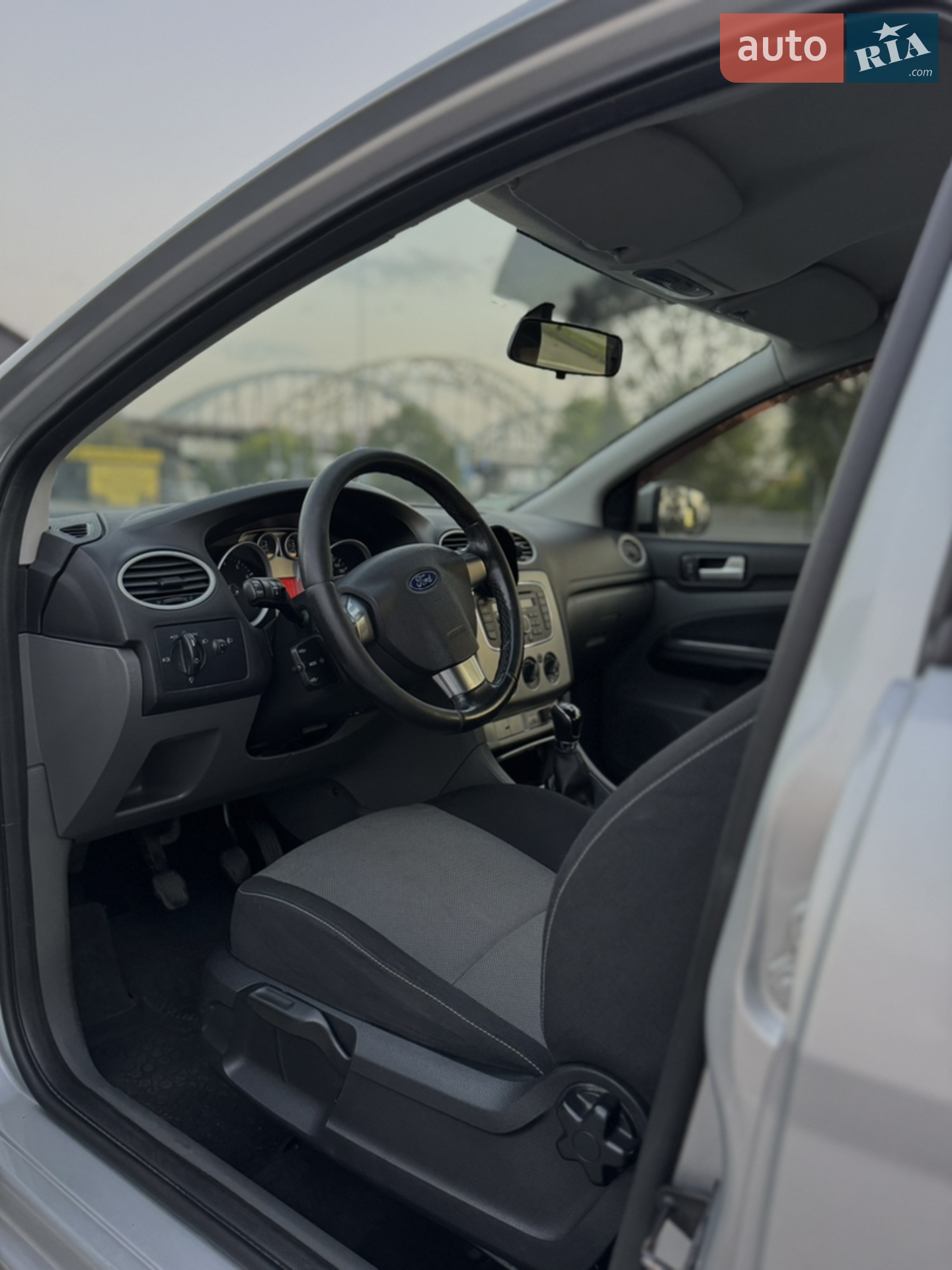 2010 Ford Focus - мініатюра 6