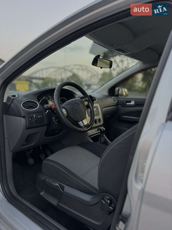 Хэтчбек Ford Focus 2010 в Киеве фото 6 Хэтчбек Ford Focus 2010 в Киеве