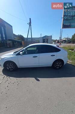 Хэтчбек Ford Focus 2011 в 
