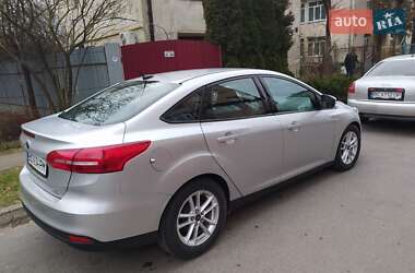 Седан Ford Focus 2015 в 