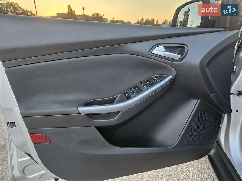 Седан Ford Focus 2011 в Днепре фото 15 Седан Ford Focus 2011 в Днепре