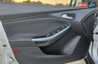 Седан Ford Focus 2011 в 
