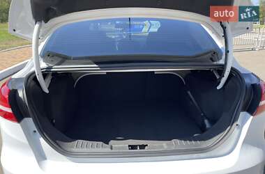 Седан Ford Focus 2015 в 