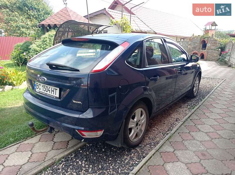 Хэтчбек Ford Focus 2010 в Стрые