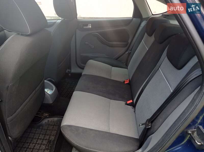 Хэтчбек Ford Focus 2010 в Стрые