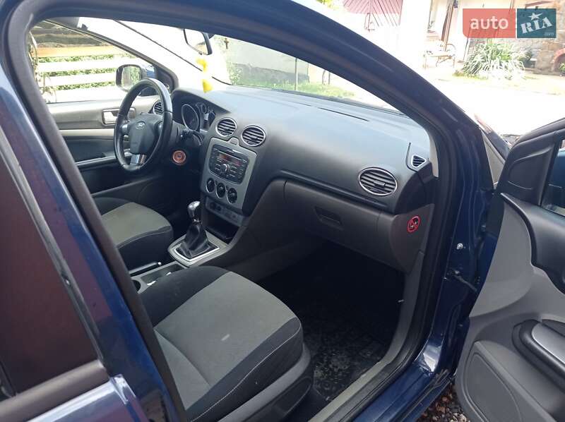 Хэтчбек Ford Focus 2010 в Стрые