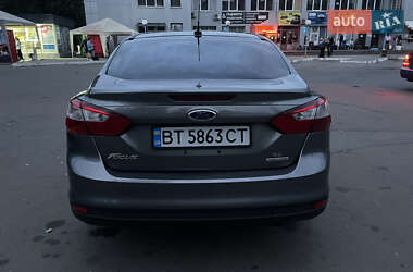 Седан Ford Focus 2013 в 