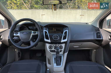 Седан Ford Focus 2012 в 