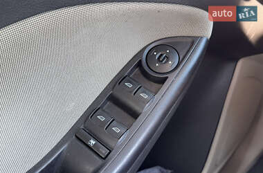 Седан Ford Focus 2012 в 