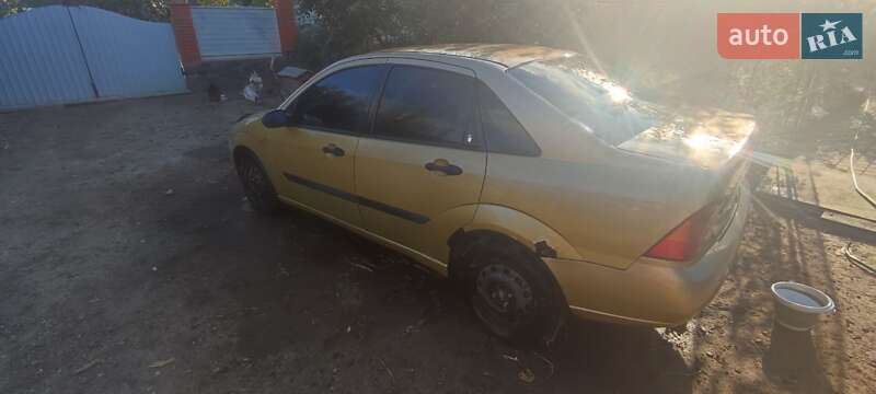 Седан Ford Focus 2000 в Хмельнике