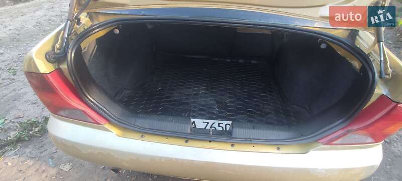 Седан Ford Focus 2000 в Хмельнике
