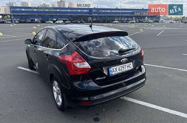 Хэтчбек Ford Focus 2013 в 